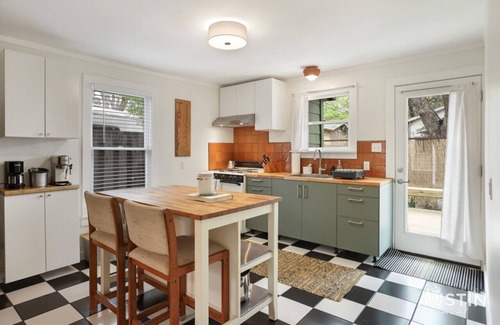 Holly Casa | 2109 Haskell #B xxxx