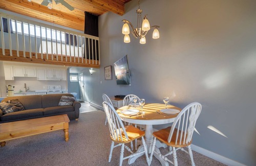 Regional District of Nanaimo Condominio | #212 Upper Beach View Suite at Shorewater Resort, Qualicum Beach