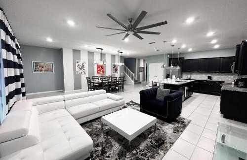 Davenport Casa | 2127LC- Windsor Island home