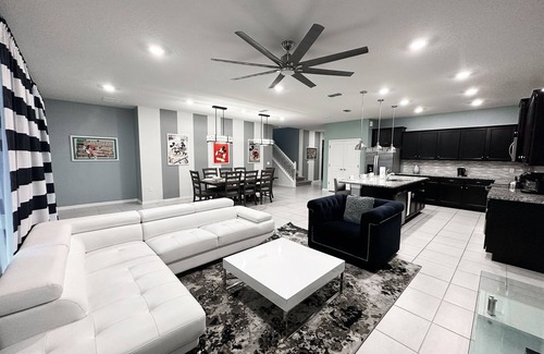 Davenport Casa | 2127LC- Windsor Island by RedAwning