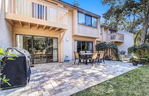 Fernandina Beach Casa | 2129 Beach Wood