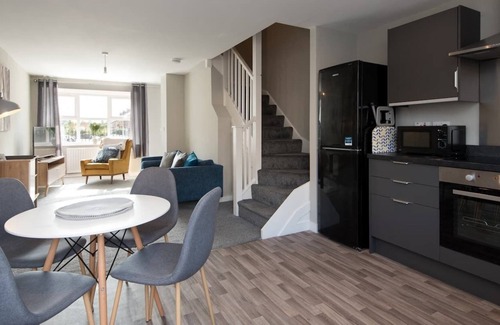Darlington Casa | 215 Haughton Road