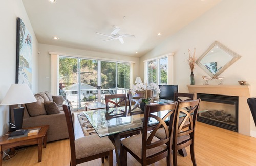 Avila Beach Casa | 215 San Miguel 2 Bedroom Townhouse by Redawning