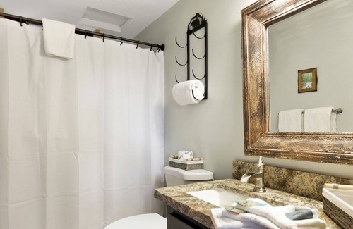 Big Bear City Cabina | 2150 - Lazy Llama Lodge 4 Bedroom Home by RedAwning