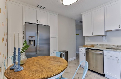 Boardwalk Casa | 216 Kirkland Suite 2 - 2/1 beachside pool home!