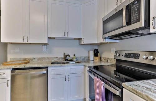 Boardwalk Casa | 216 Kirkland Suite 2 - 2/1 beachside pool home!