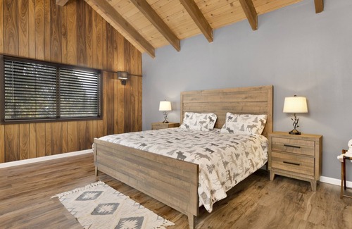 Whispering Forest Chalet De Esquí | 2169-whispering Forest Chalet 4 Bedroom Chalet by RedAwning