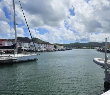 Jolly Harbour Apartamento | 216A Lower Level, Deluxe 1 Bedroom