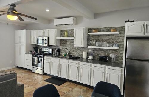 Jolly Harbour Apartamento | 216A Lower Level, Deluxe 1 Bedroom