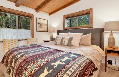 Fawnskin Cabina | 2192-fawnskin Cottage 2 Bedroom Home by RedAwning