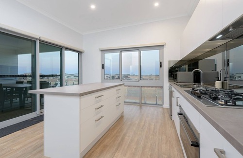 Exmouth Casa | 22 Cooyou Close - Perfect Little Get Away