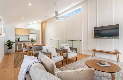 North Creek Casa | 22 North & South - Two modern duplexes in a prime location close to the beach