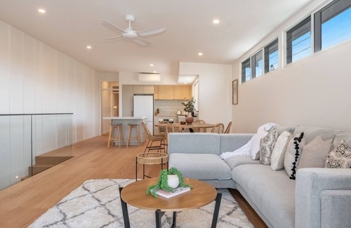 North Creek Casa | 22 North & South - Two modern duplexes in a prime location close to the beach