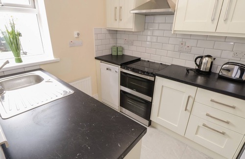 Ballinrobe Casa | 22 TOWN PLACE, pet friendly, with a garden in Ballinrobe, County Mayo
