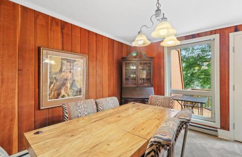 Beech Mountain Apartamento | 220 Charter Hills Rd B5 by Carolina Stays