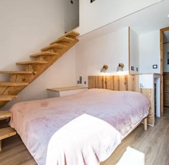 Saint-Jean-de-Maurienne Apartamento | 220m apartment with terrace for 14 people