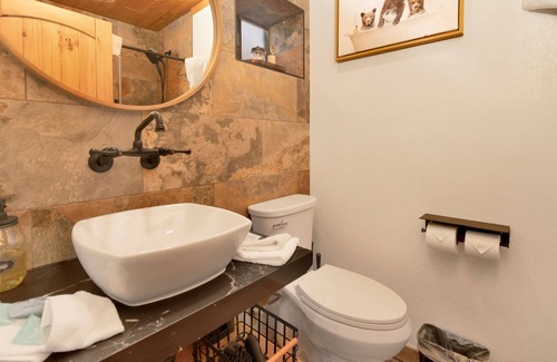 Big Bear Cabina | 2218-elmwood Place 5 Bedroom Chalet by RedAwning