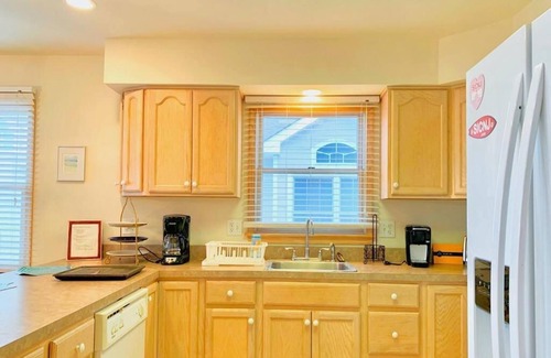 Townsend's Inlet Condominio | 222 79th Street East