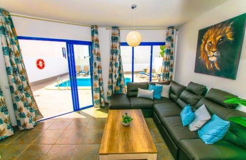 Playa Blanca Villa | 224 - Casa Gecko by Villas Now Ltd