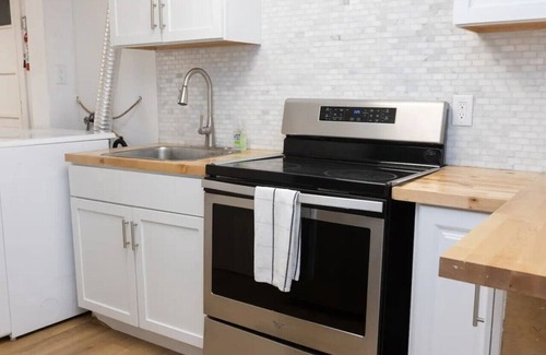 New Haven Casa | 229) Perfect for larger groups!