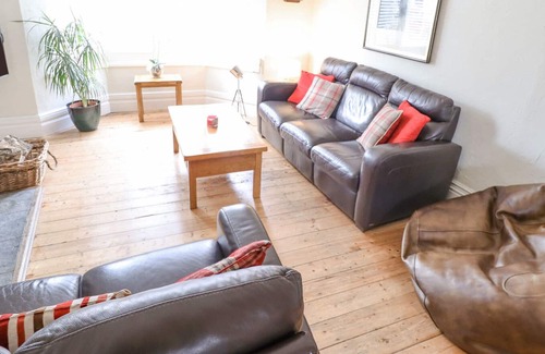 Grantham Casa | 23 BRIDGE END ROAD, pet friendly, with open fire in Grantham