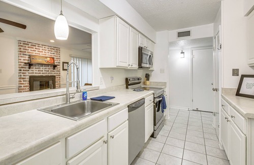 Destrehan Casa | 23 Mi to NOLA: Cozy & Quaint Destrehan Townhome