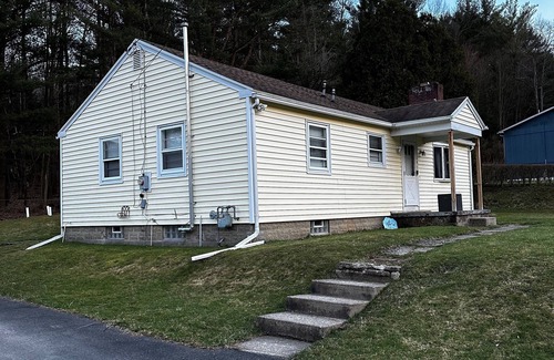 Olean Casa | 23 MILES TO ELLICOTTVILLE! The Cozy Hideaway - Pet Friendly!!