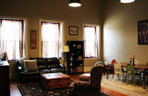 Downtown Casa | 23 Steps Inn