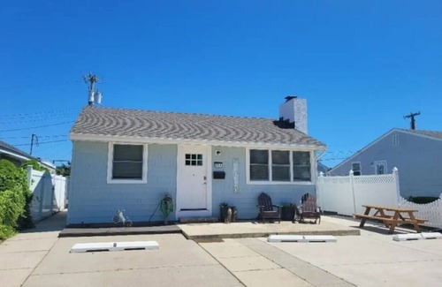 Brigantine Casa | 231 33rd St Unit A 2BR Beach Home Hideaway Parking