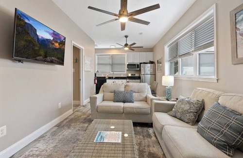 Brigantine Condominio | 231 33rd st, Unit C (back lower) · Surfer's Hideway ★ Parking ★ Near Lighthouse