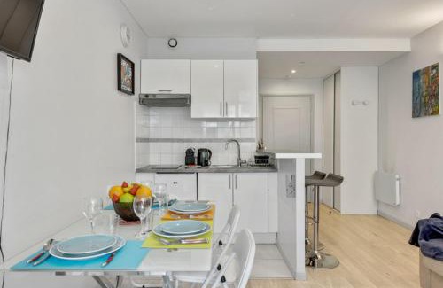 Saint-Fargeau Apartamento | 232 Suite Home Shanghai Concept in Paris