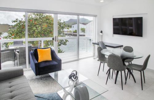 Jolly Harbour Apartamento | 232A Upper Level, South Finger Jolly Harbour