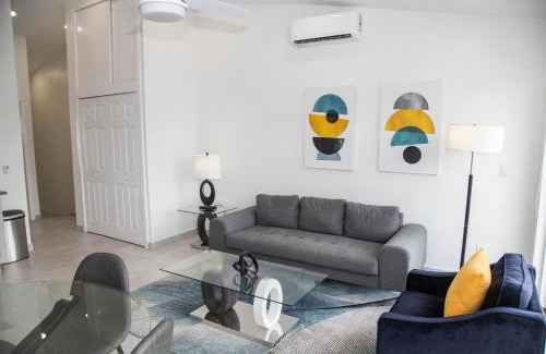 Jolly Harbour Apartamento | 232A Upper Level, South Finger Jolly Harbour