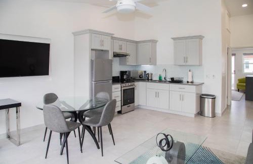 Jolly Harbour Apartamento | 232A Upper Level, South Finger Jolly Harbour