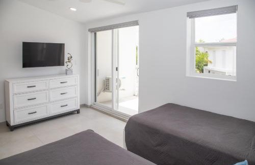 Jolly Harbour Casa | 232D South Finger