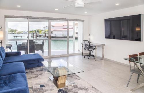 Jolly Harbour Casa | 232F South Finger