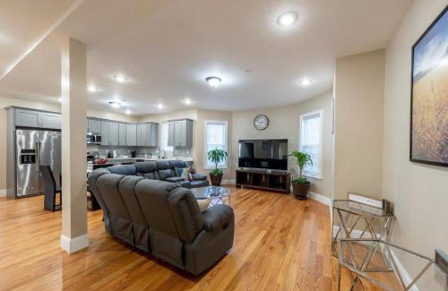 Dudley - Brunswick King Apartamento | 233-1 4BR Boston - Cozy Apt near MBTA Station
