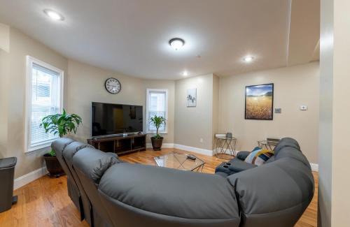 Dudley - Brunswick King Apartamento | 233-1 4BR Boston - Cozy Apt near MBTA Station