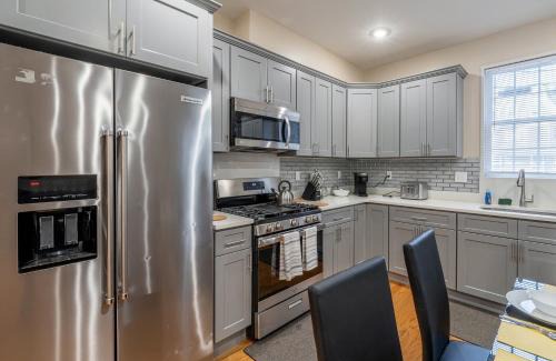 Dudley - Brunswick King Apartamento | 233-1 4BR Boston - Cozy Apt near MBTA Station