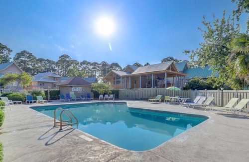 Sea Pines Casa | 233 Beachside Homes