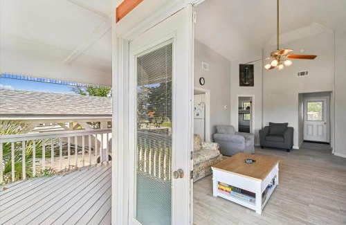 North Lagoon Oaks Casa | 2340 Grand Oaks Ln home