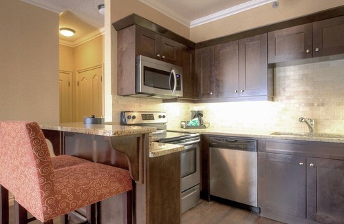 Kelowna Central Business District Apartamento | #235 Marriot Delta Grand Vacation Villa Downtown Kelowna