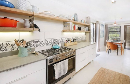 Voelklip Casa | 235 on Tenth - pet friendly near Grotto beach