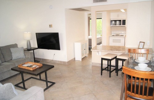 Scottsdale Gardens Apartamento | 239-NASCAR semifinal carrera fin de semana. ¡Reservar ahora!