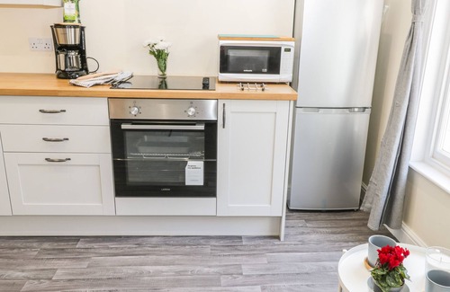 Whitby Cabaña | 24 BAXTERGATE, family friendly, character holiday cottage in Whitby