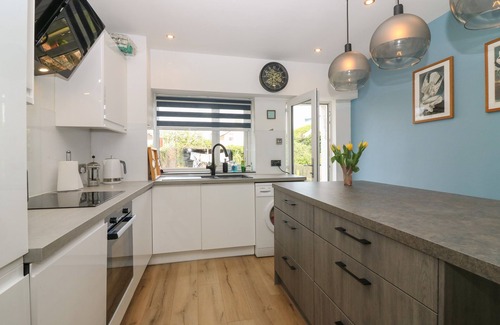 Banff Cabaña | 24 BRIDGE STREET, pet friendly, with a garden in Banff