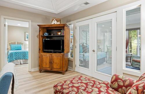 West Beach Casa | 24 Inlet Cove Cottage by Akers Ellis Rentals