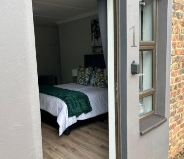 Welkom Casa | 24 on Fuschia