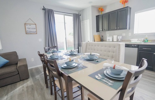 North Las Vegas Casa | 2400SqFt House 6beds 3bath Pool table BBQ