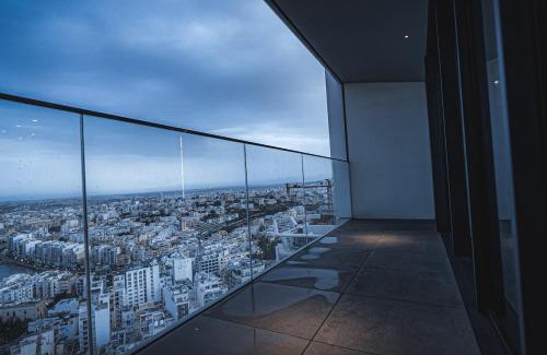 Paceville Apartamento | 2401 at Mercury by AURA
